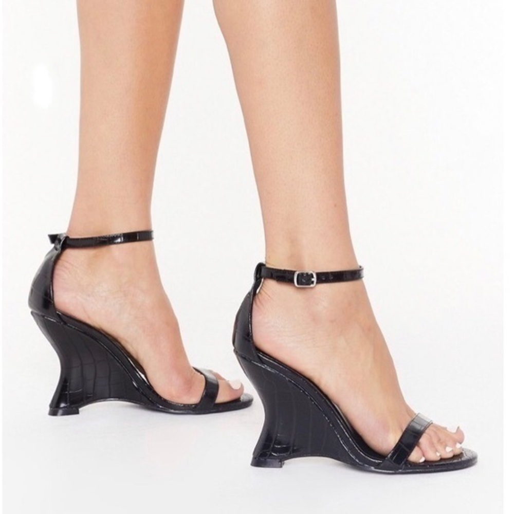 Nasty Gal Black Faux Croc Wedge Size 8, NIB